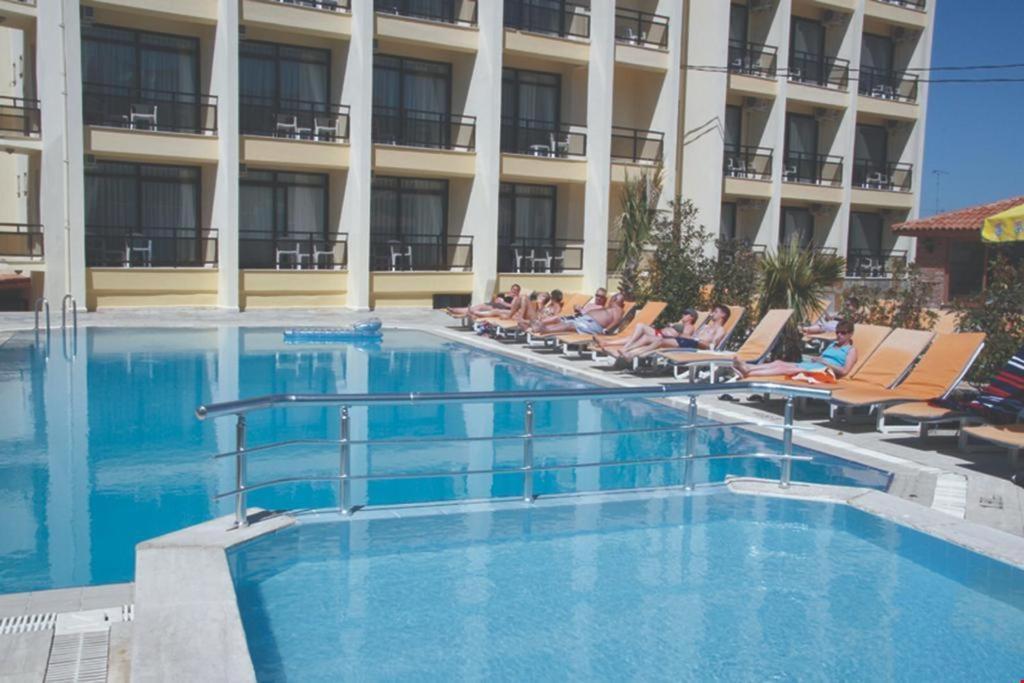 Porteras Otel Kusadasi Bagian luar foto